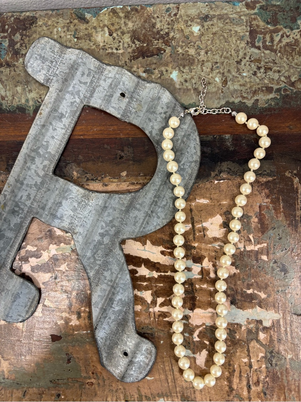 Fresh Water Pearls Elegant Cream Pearl Necklace with Silver Chain
